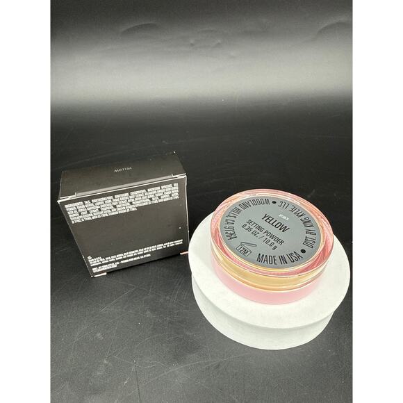 Kylie Cosmetics Setting Powder “Yellow” - Picture 2 of 2